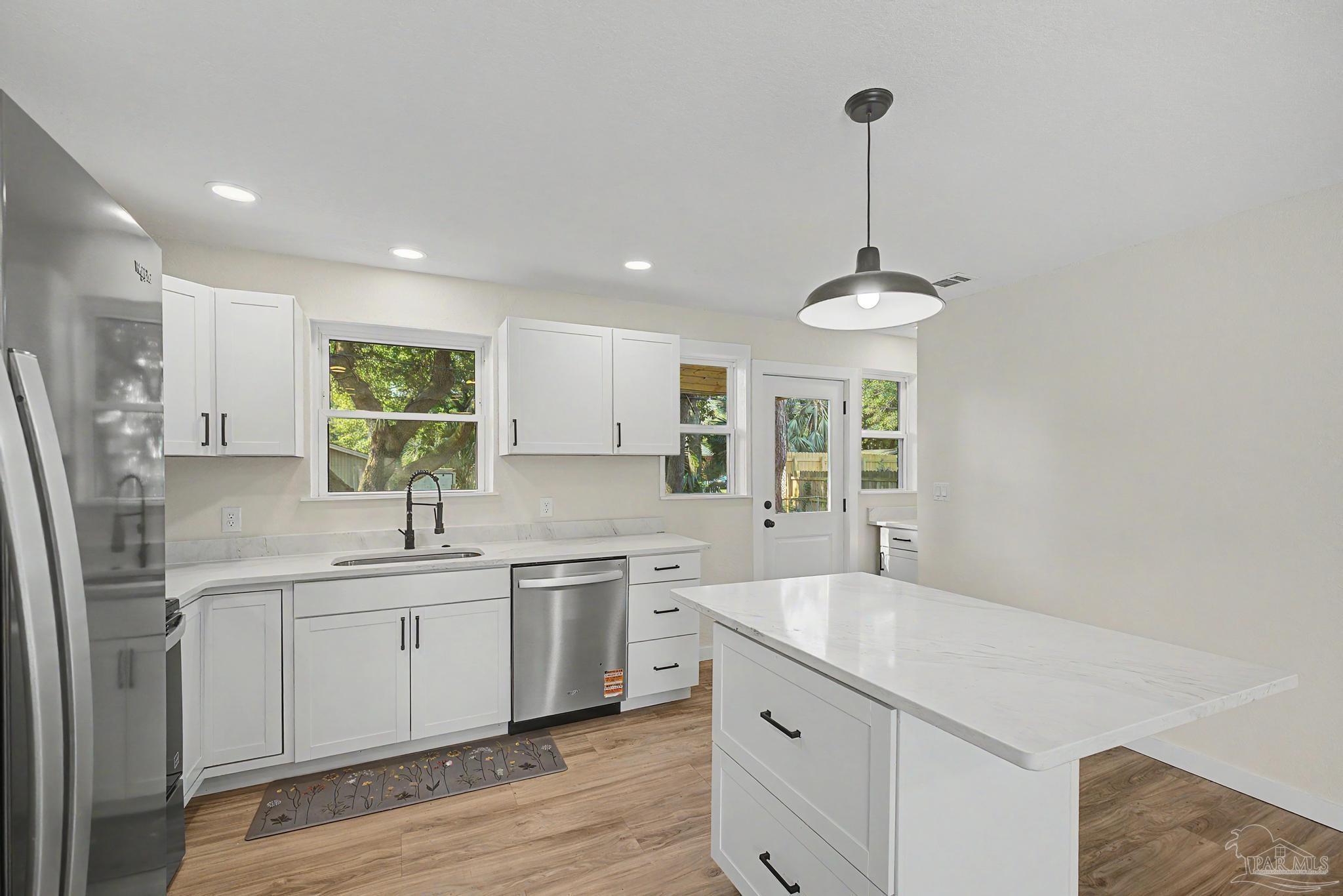 107 Southeast Gilliland Road Pensacola, FL 32507 - Photo 12 of 47