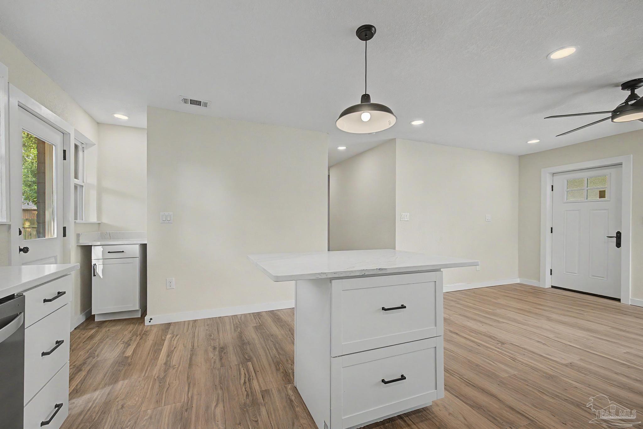 107 Southeast Gilliland Road Pensacola, FL 32507 - Photo 29 of 47