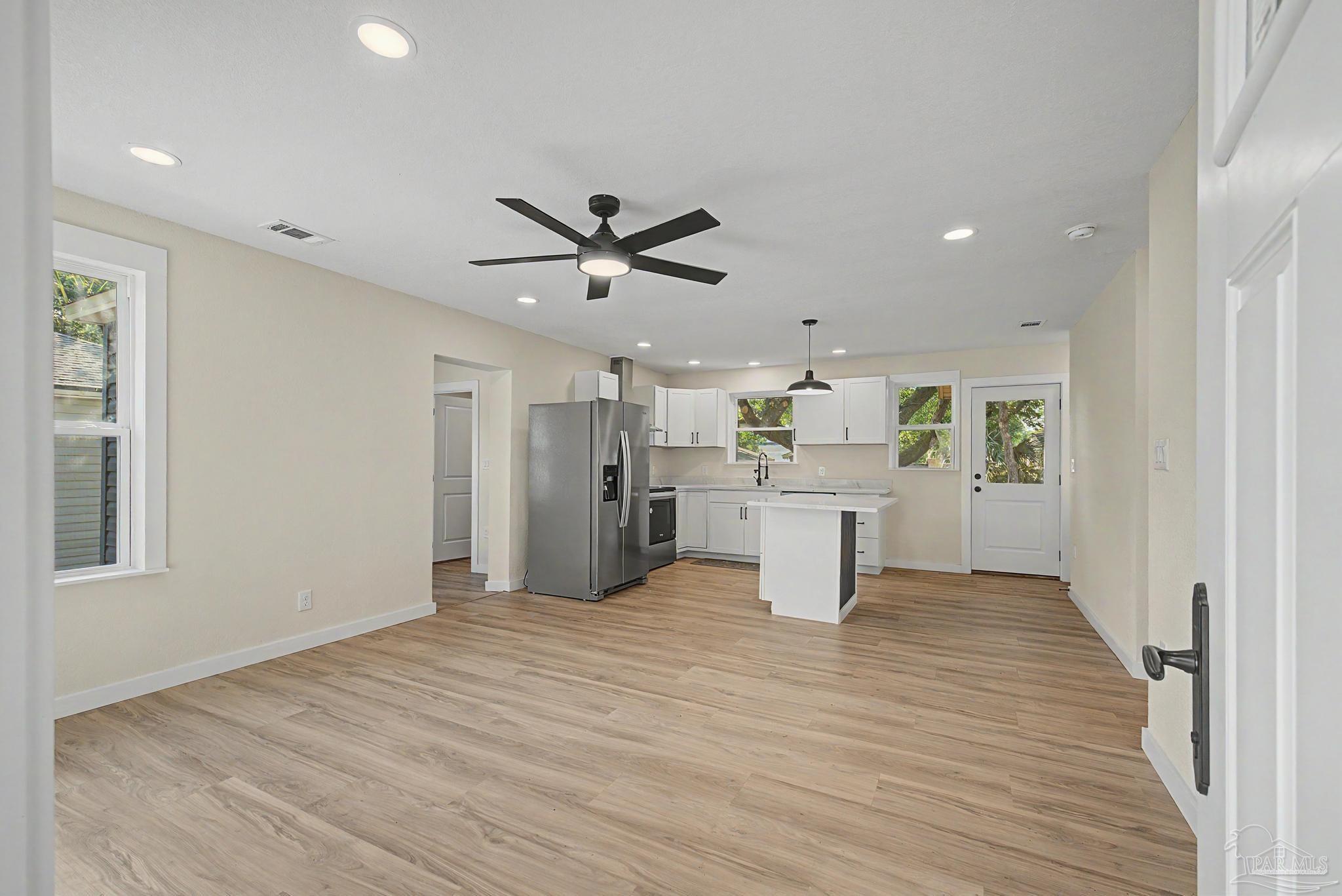 107 Southeast Gilliland Road Pensacola, FL 32507 - Photo 30 of 47