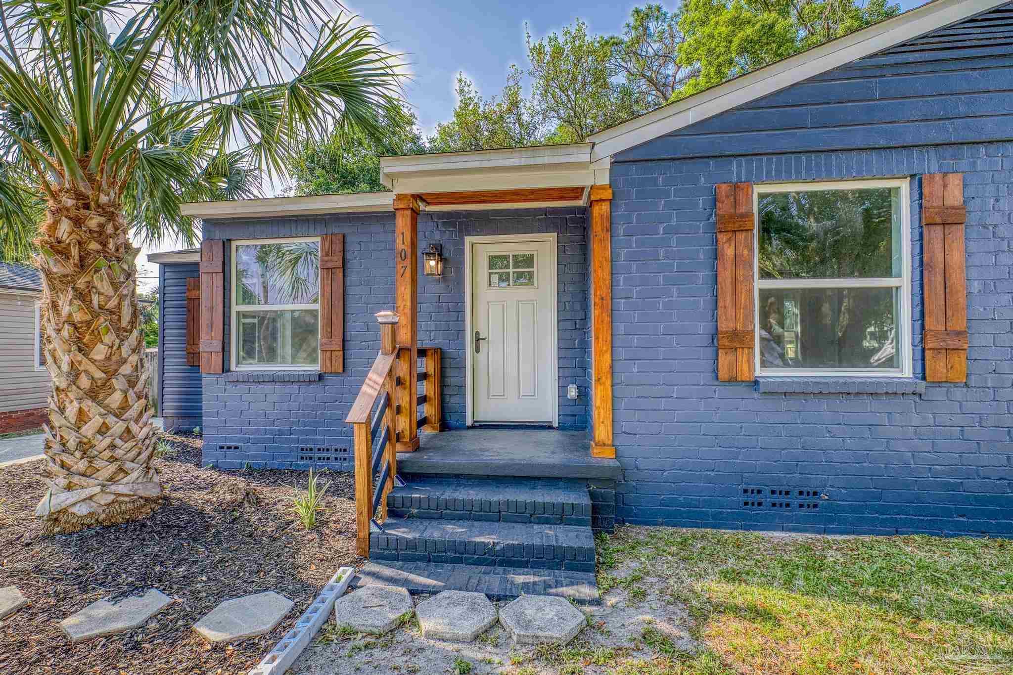 107 Southeast Gilliland Road Pensacola, FL 32507 - Photo 3 of 47