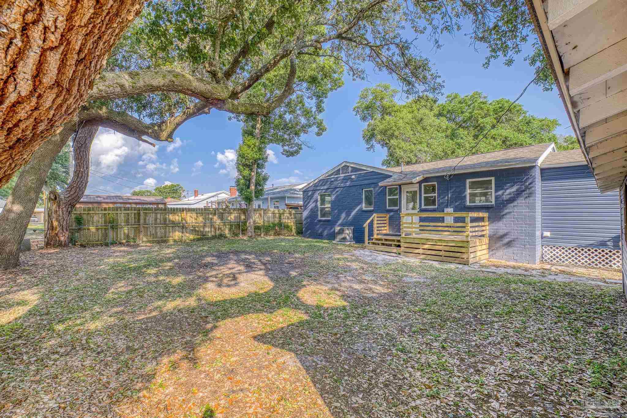 107 Southeast Gilliland Road Pensacola, FL 32507 - Photo 37 of 47