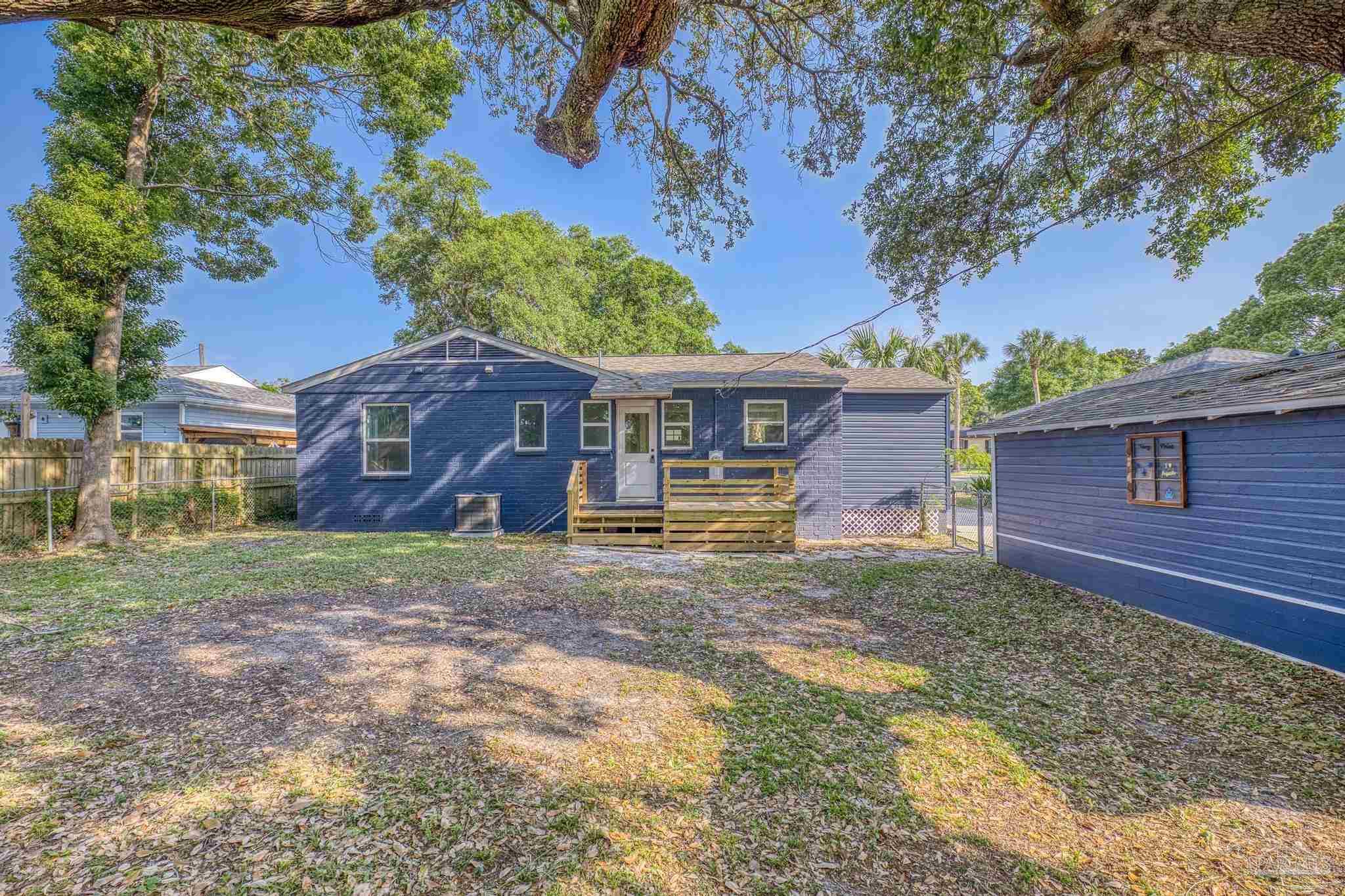 107 Southeast Gilliland Road Pensacola, FL 32507 - Photo 38 of 47