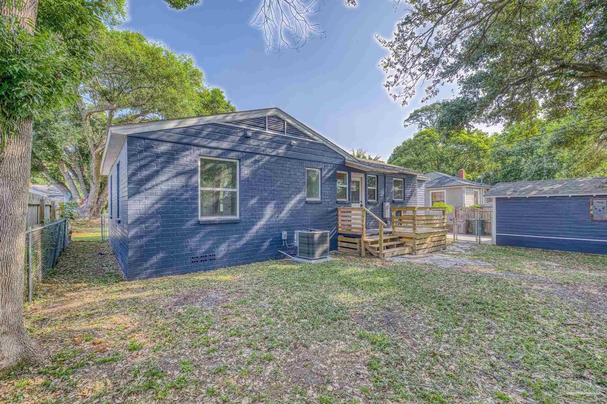 107 Southeast Gilliland Road Pensacola, FL 32507 - Photo 39 of 47