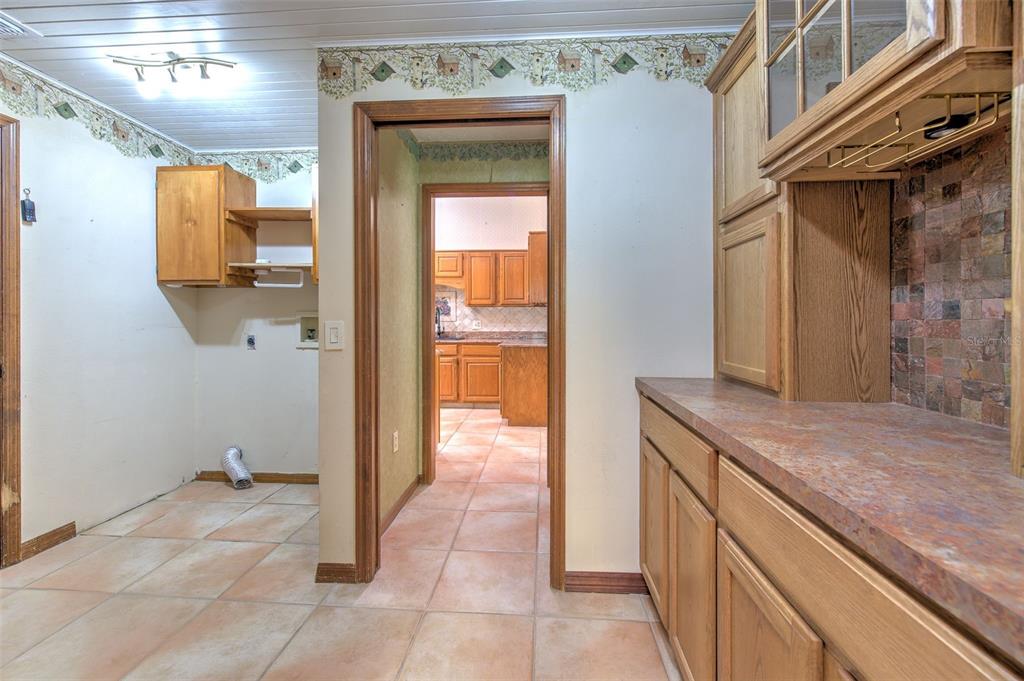 2102 Whitlock Place Dover, FL 33527 - Photo 18 of 45