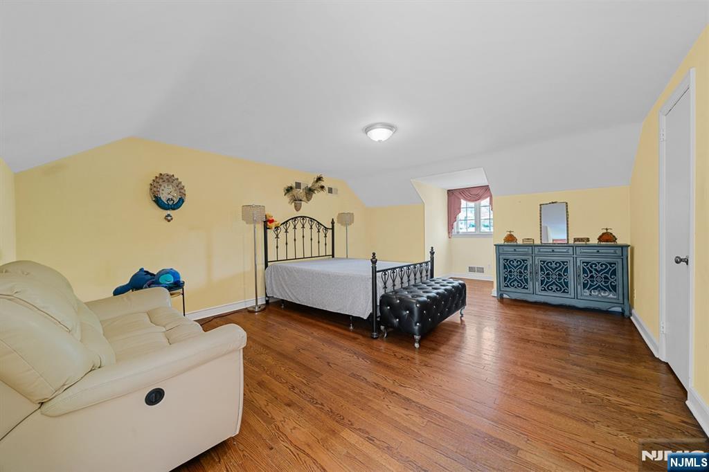 328 West Ridgewood Avenue Ridgewood, NJ 07450 - Photo 28 of 49