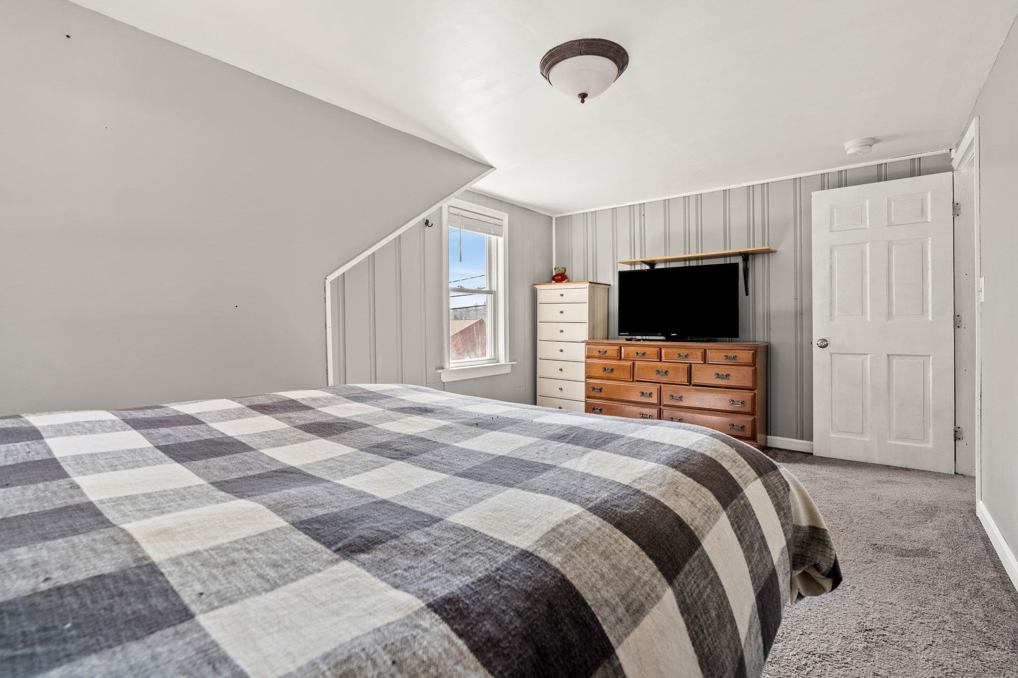 113 Silver Lake Road Hollis, NH 03049 - Photo 21 of 34