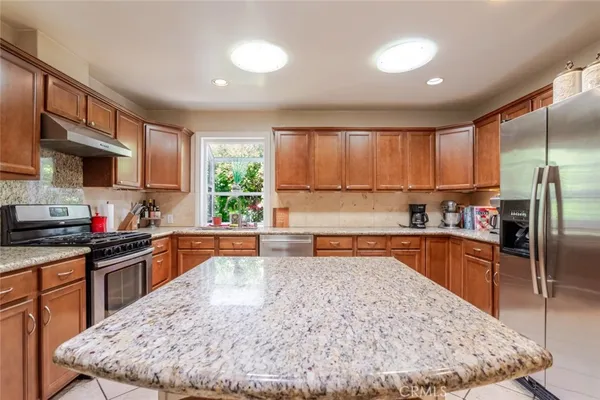 $6,950 | 1119 Atlee Drive, La Canada Flintridge, CA 91011