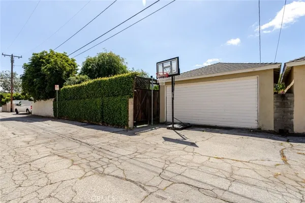 $6,950 | 1119 Atlee Drive, La Canada Flintridge, CA 91011