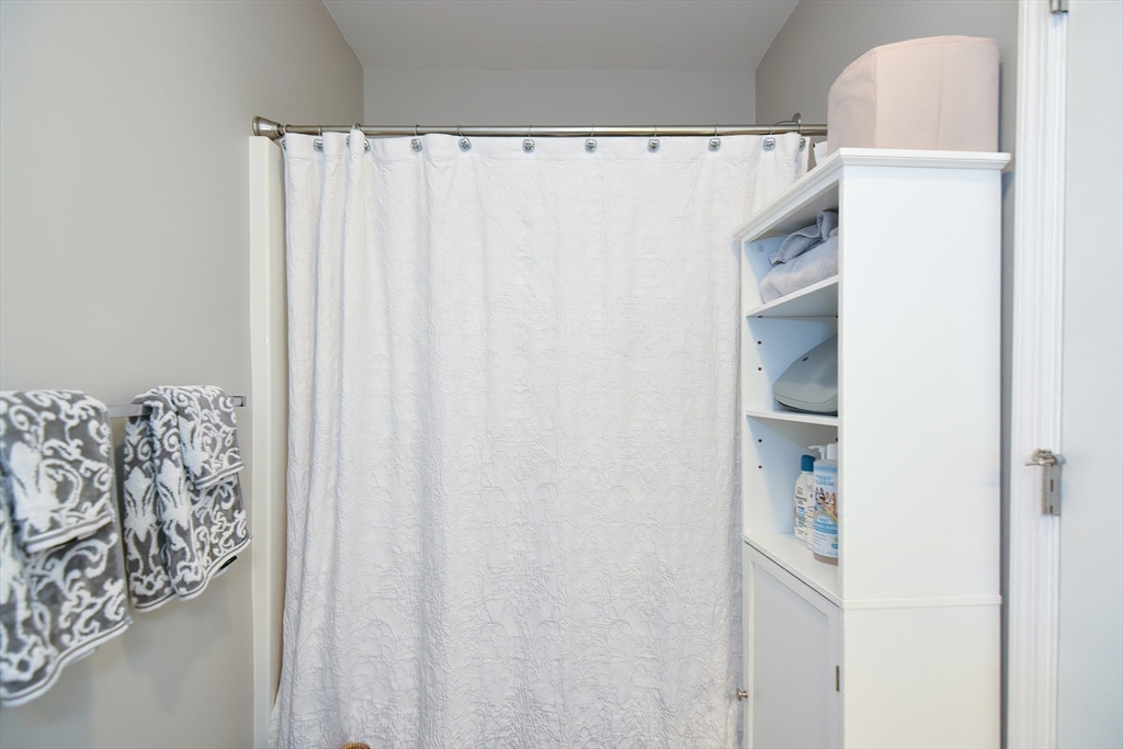 11 Taylor Street, Unit B Saugus, MA 01906 - Photo 23 of 27