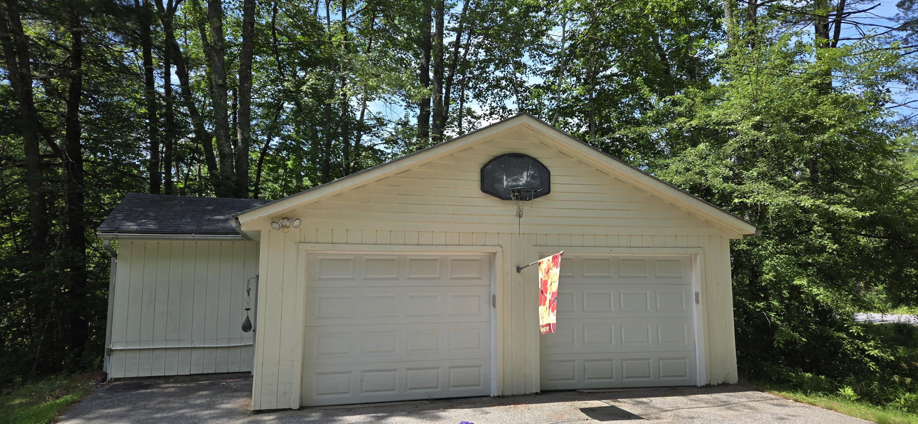 369 Windham Center Road Windham, ME 04062 - Photo 8 of 62 20250711_140725