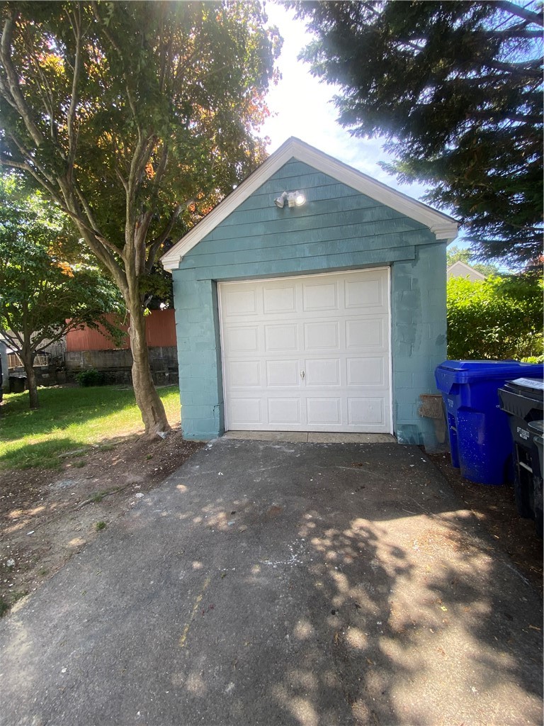 40 Amherst Avenue Pawtucket, RI 02860 - Photo 5 of 26
