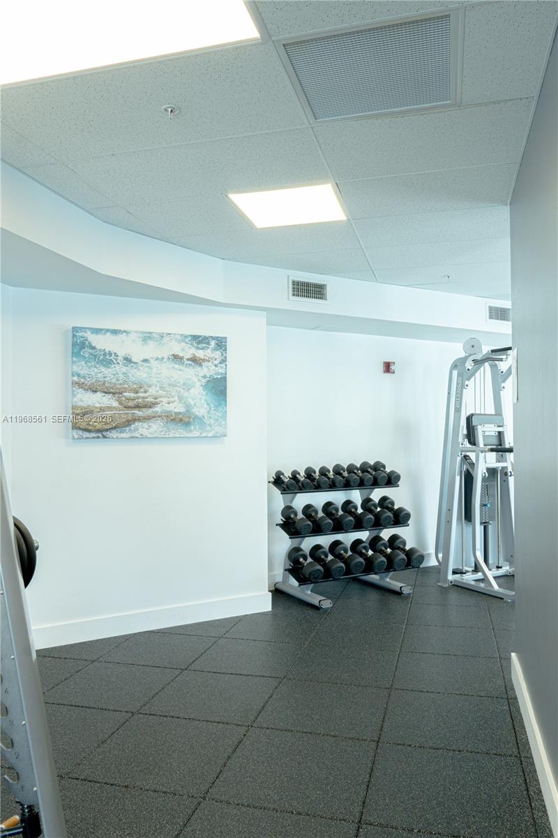 480 Northeast 30th Street, Unit 2206 Miami, FL 33137 - Photo 17 of 27