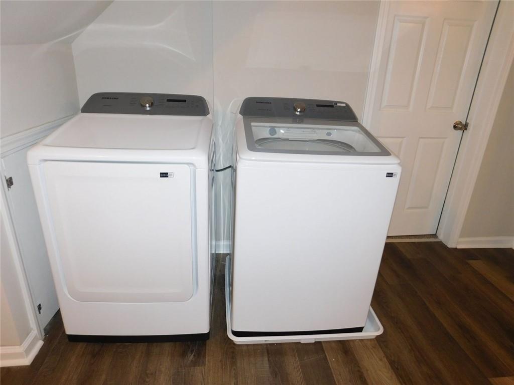 507 Pineridge Road Forest Park, GA 30297 - Photo 5 of 14 a utility room with dryer and washer
