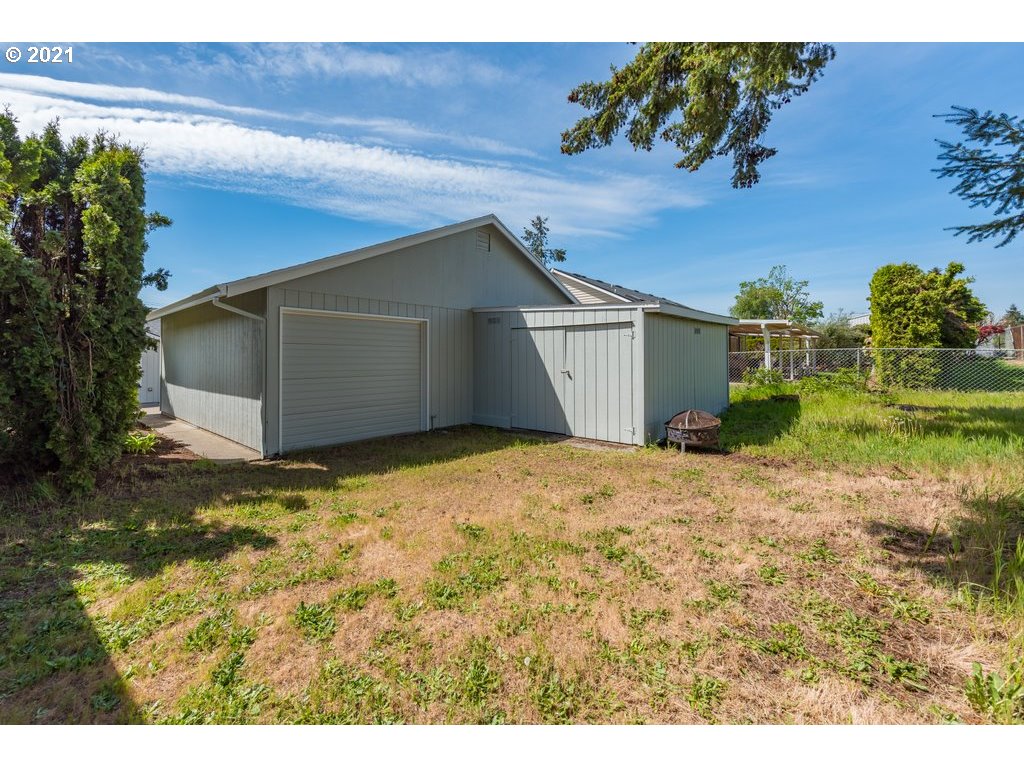 167 Warner Parrott Road Oregon City, OR 97045 - Photo 11 of 32 Storage