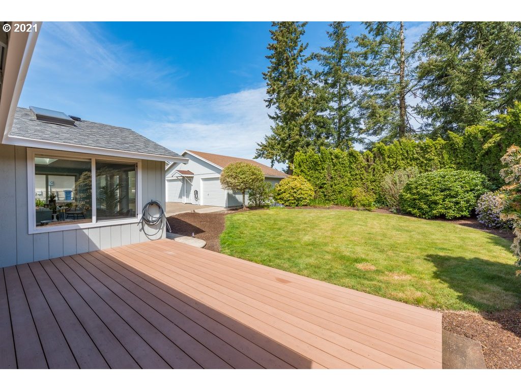 167 Warner Parrott Road Oregon City, OR 97045 - Photo 29 of 32 Backyard