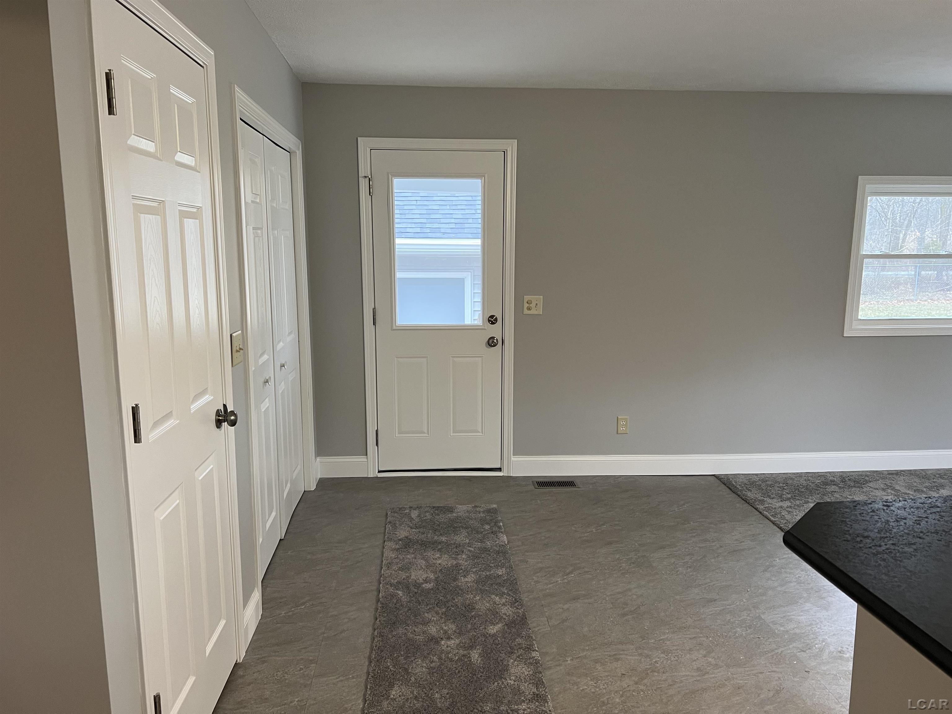 1524 East Valley Road Adrian, MI 49221 - Photo 16 of 18