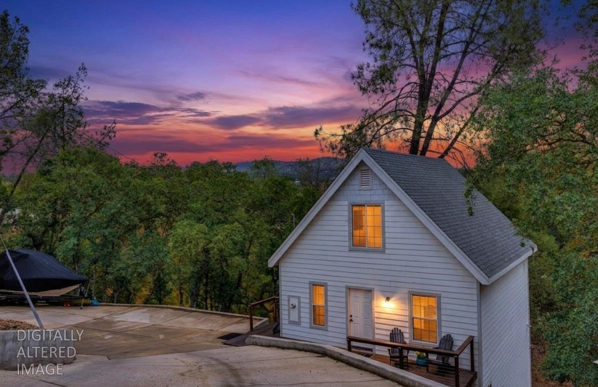 Your modern cabin just steps from the lake awaits!
