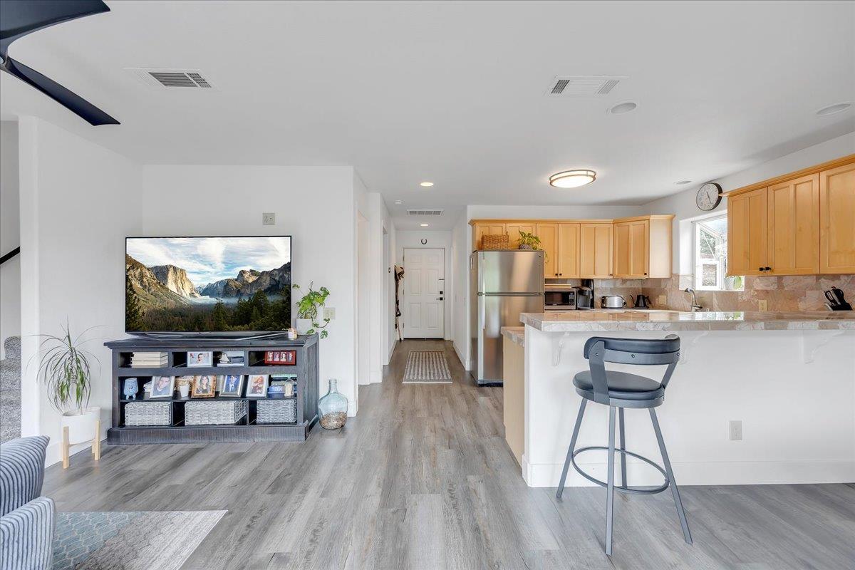 4589 Tomahawk Trail Copperopolis, CA 95228 - Photo 20 of 86 Open and bright.