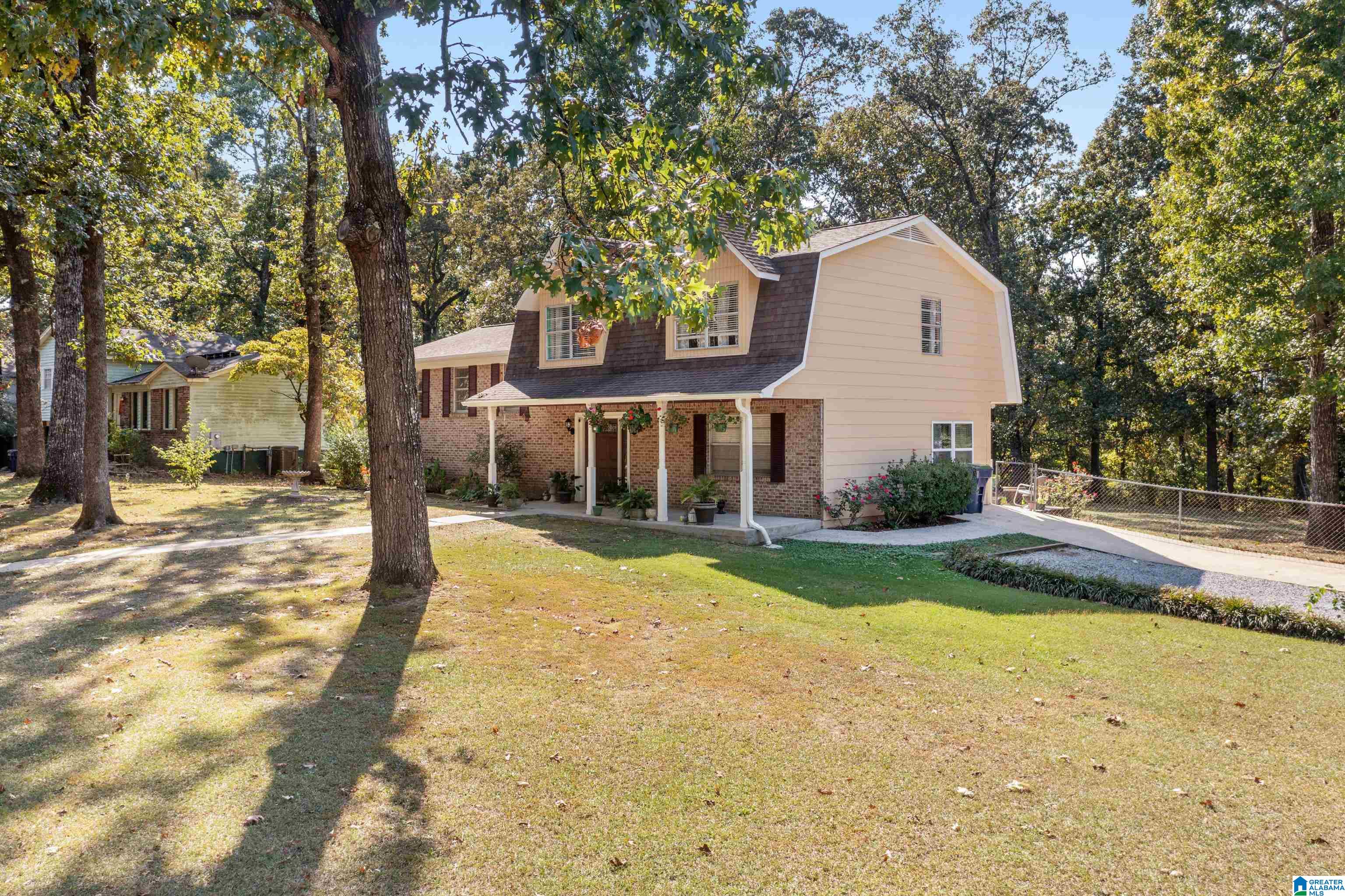 299 Fran Drive Alabaster, AL 35007 - Photo 4 of 40