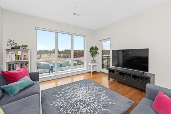 $4,000 | 3531 Washington Street, Unit 417, Boston, MA 02130