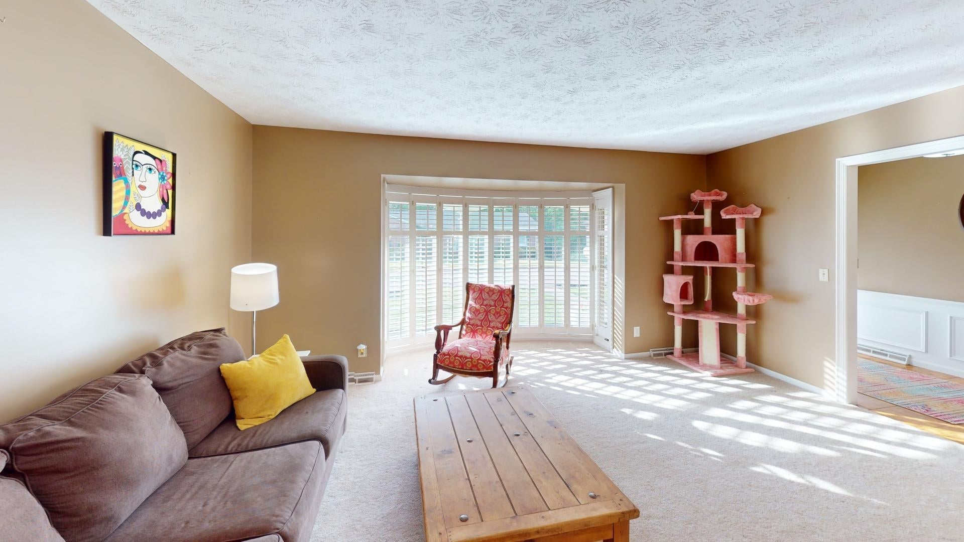 49 Hamill Road Huntington, WV 25701 - Photo 4 of 32 Gallery Image 4