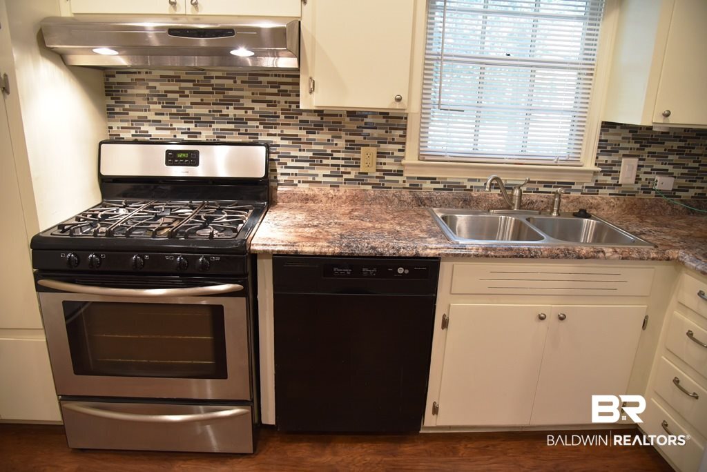 2901 Starlit Drive East Mobile, AL 36693 - Photo 9 of 28