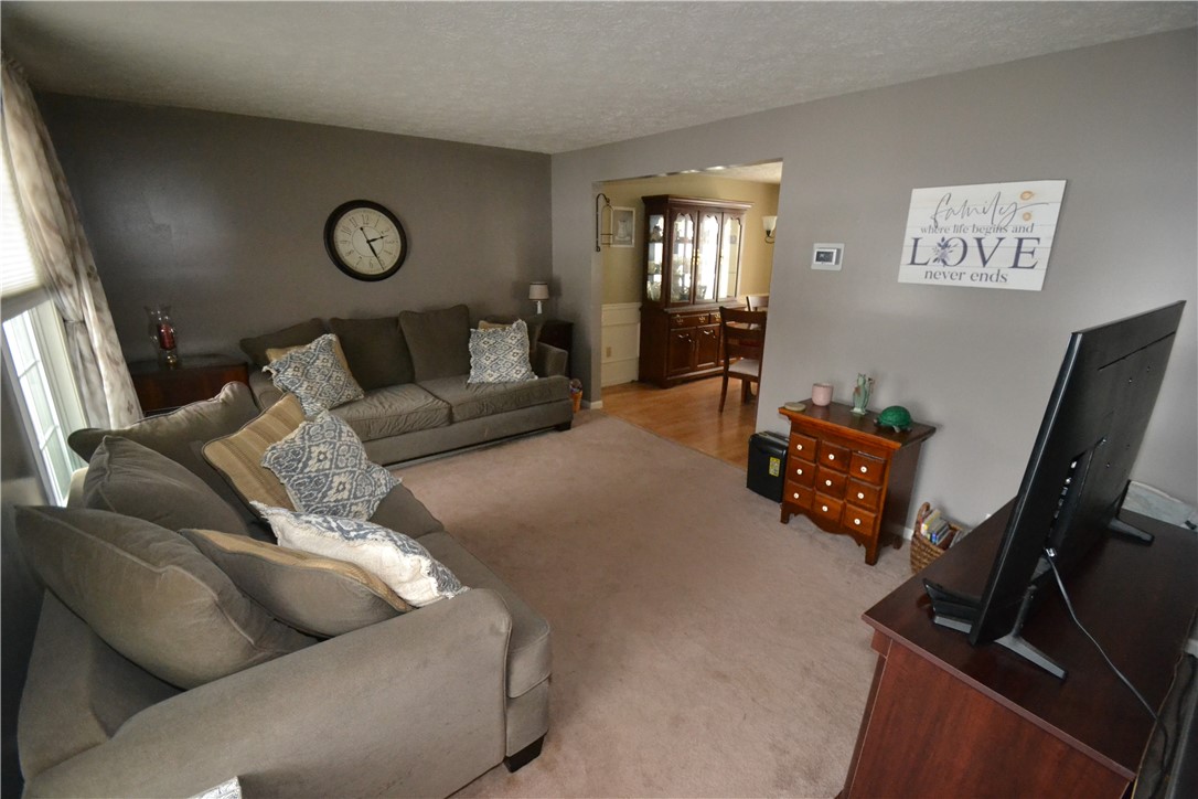 3479 West Walworth Road Walworth, NY 14502 - Photo 10 of 41 Living room