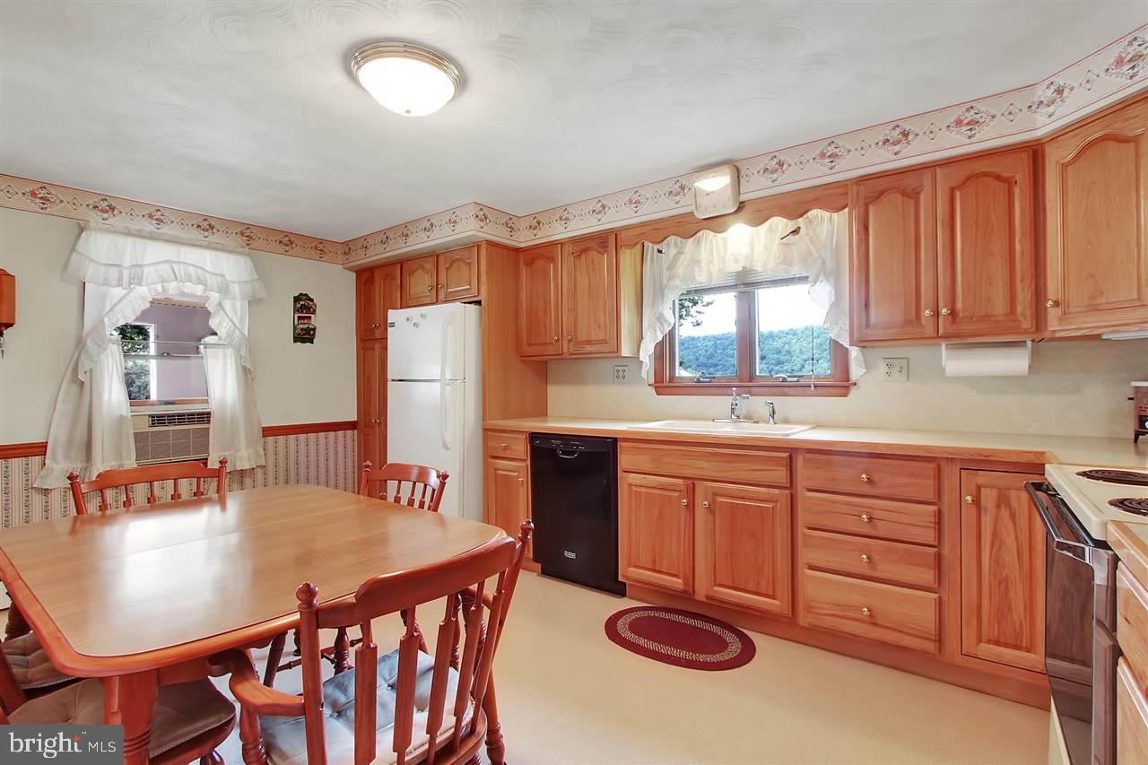 775 York Road Dover, PA 17315 - Photo 6 of 25