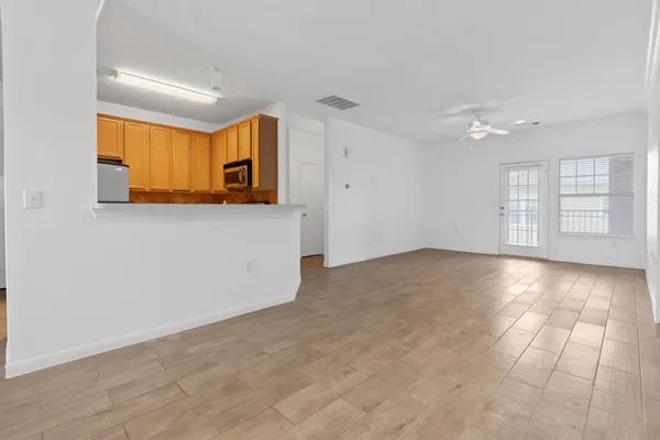 $1,700 | 2900 South Lakeline Boulevard, Unit 322, Cedar Park, TX 78613