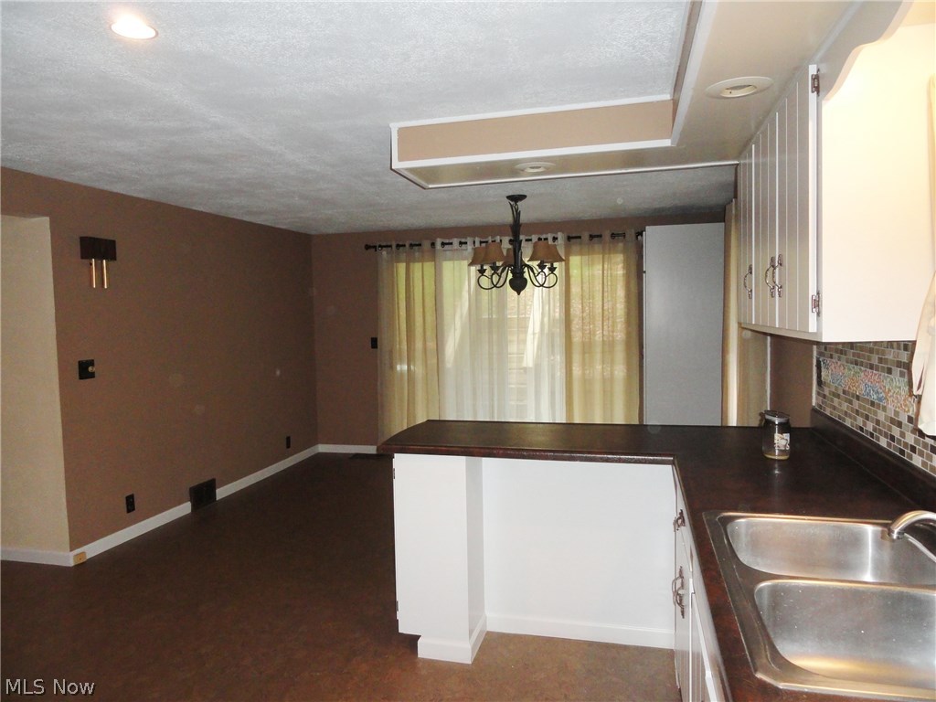 397 Fairview Road Chester, WV 26034 - Photo 10 of 27