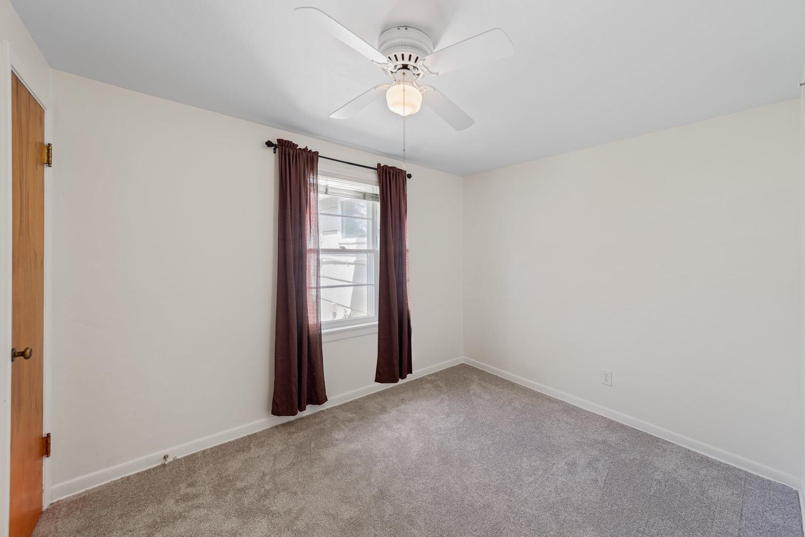 1547 North Hickory Road South Bend, IN 46635 - Photo 21 of 28 Gallery Image 21
