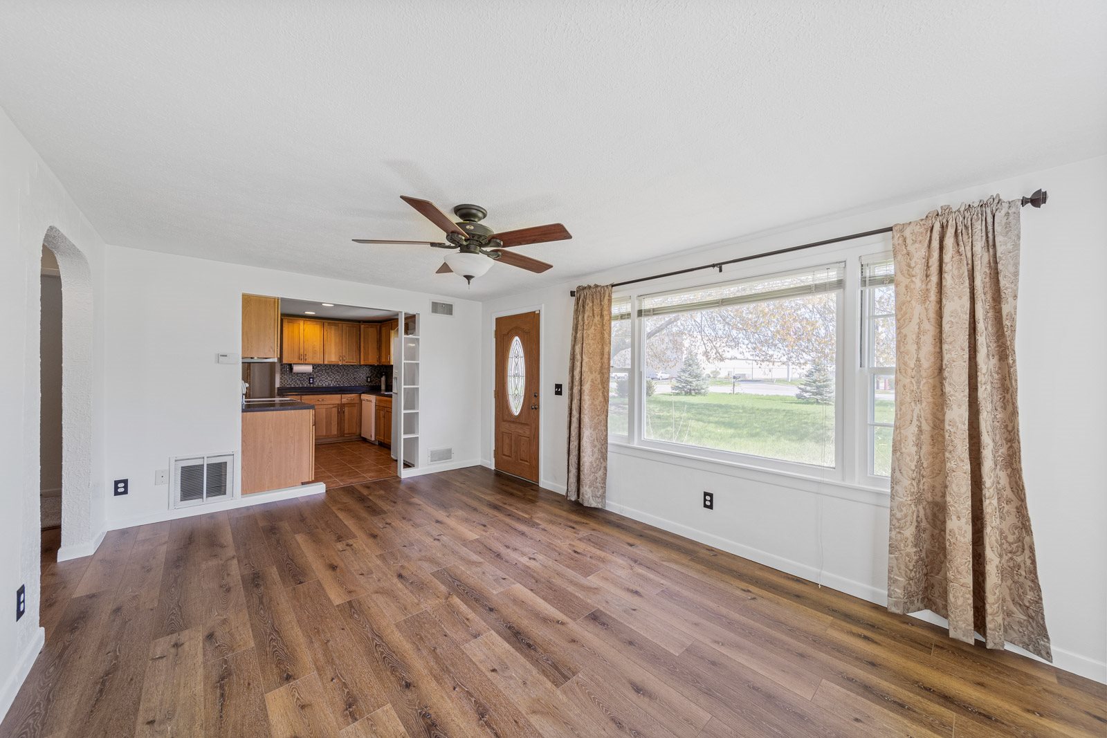 1547 North Hickory Road South Bend, IN 46635 - Photo 8 of 28 Gallery Image 8