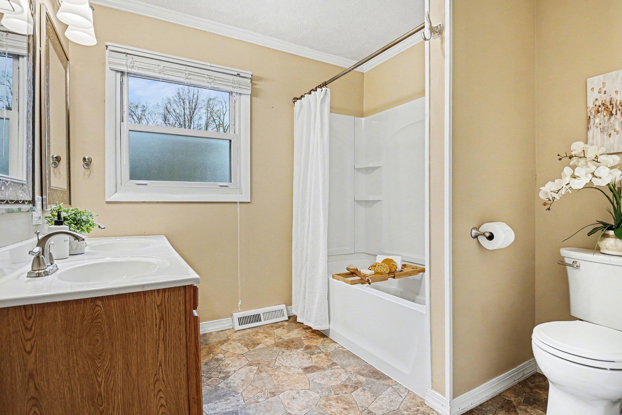 102 Elizabeth Street Buchanan, MI 49107 - Photo 15 of 26 015_dsc06661_730