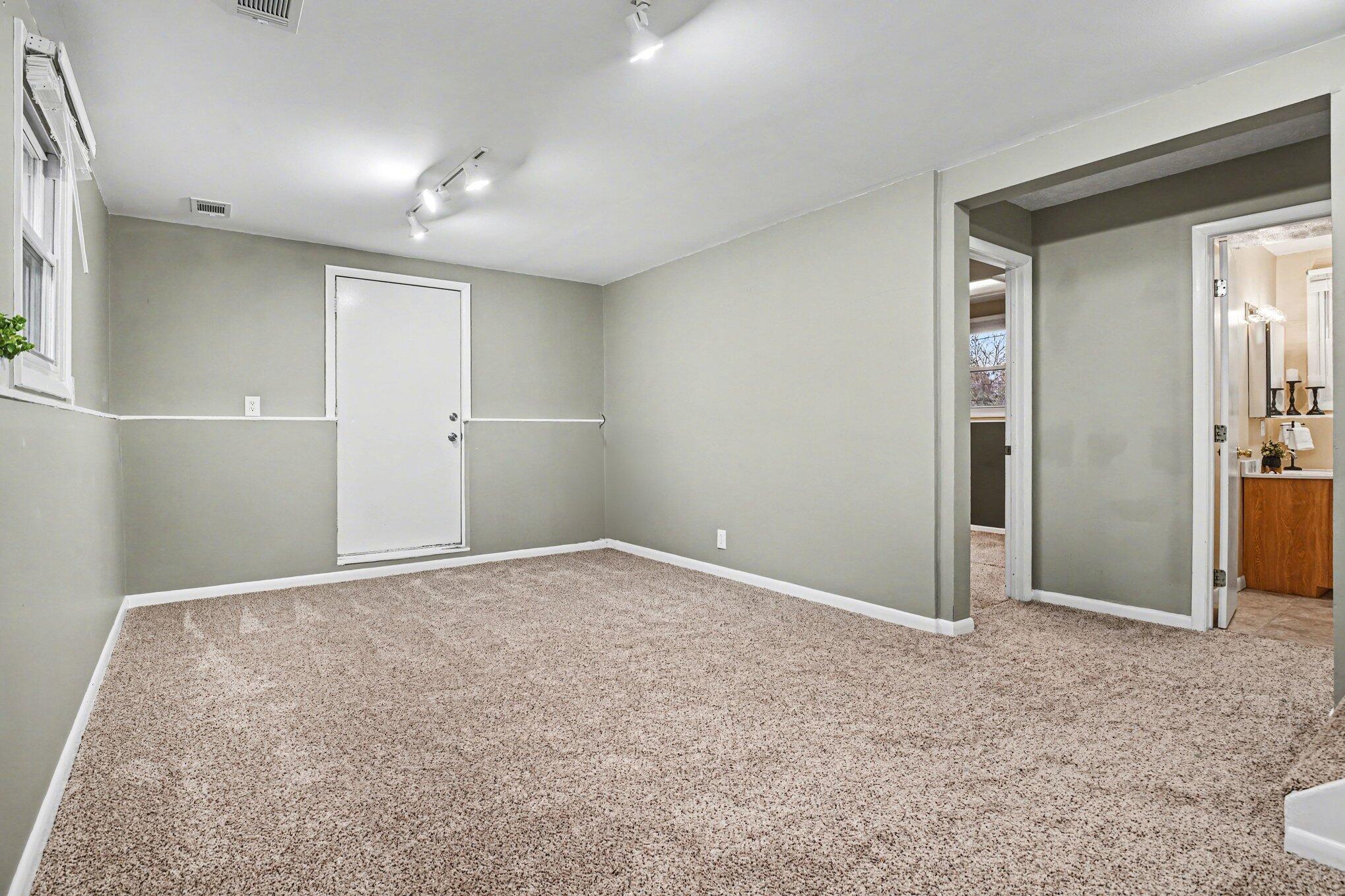 102 Elizabeth Street Buchanan, MI 49107 - Photo 19 of 26 018_dsc06606_150