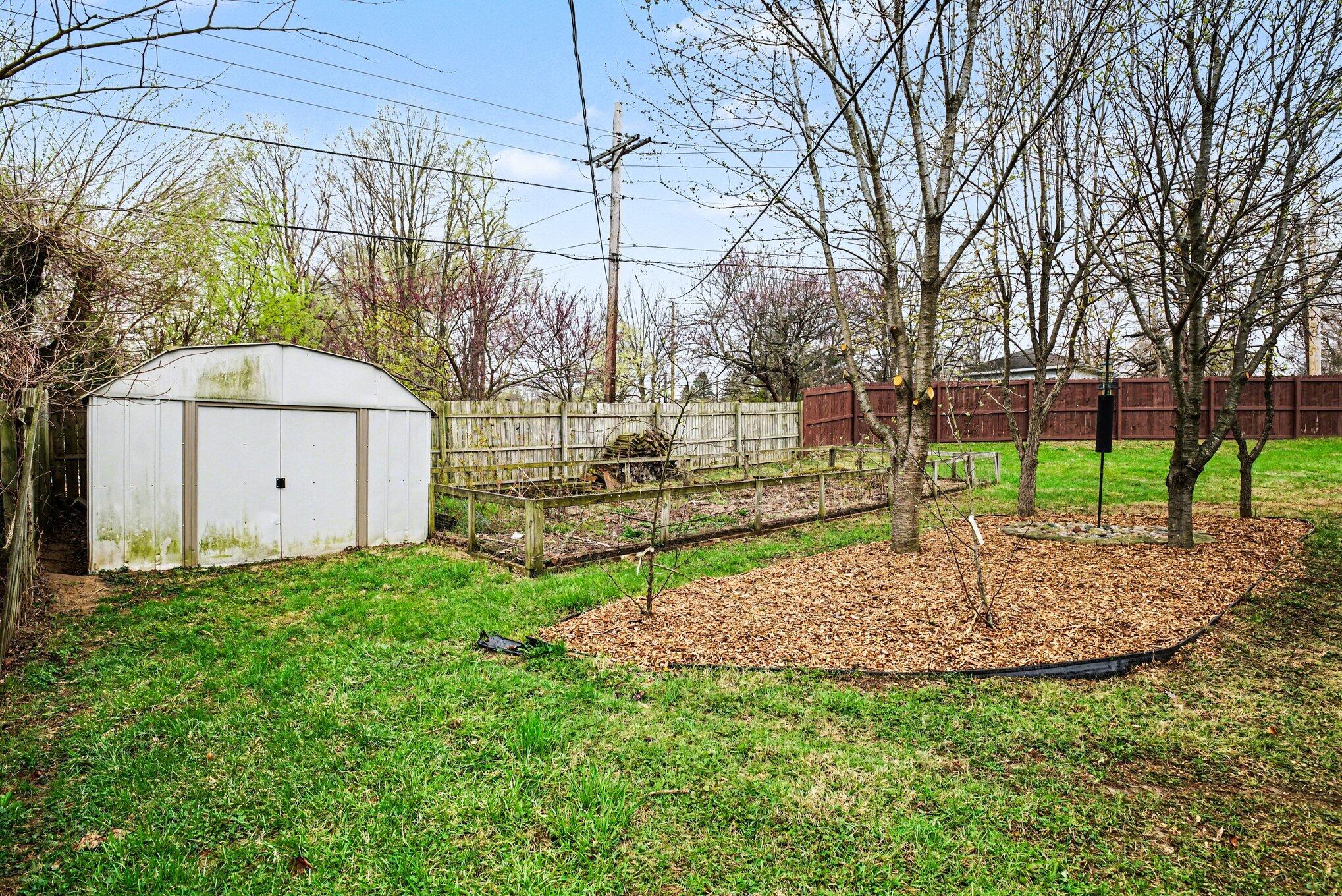 102 Elizabeth Street Buchanan, MI 49107 - Photo 26 of 26 026_dsc06717_504