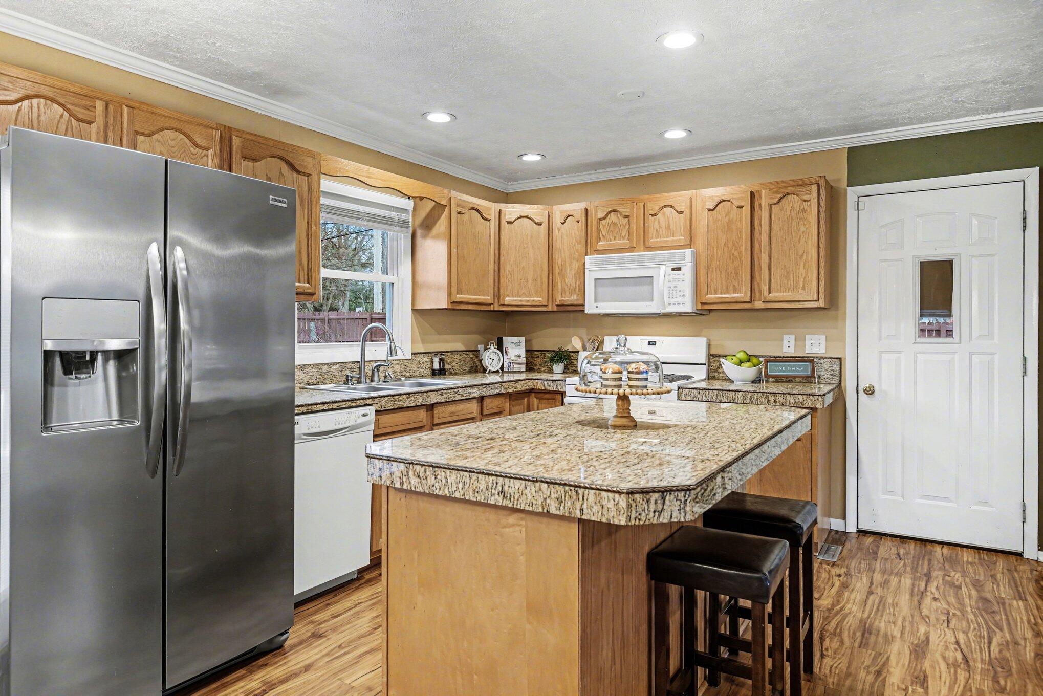 102 Elizabeth Street Buchanan, MI 49107 - Photo 10 of 26 010_dsc06586_441