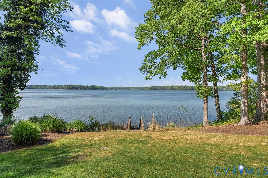 5213 Clipper Cove Road Midlothian, VA 23112 - Photo 63 of 73 Expansive lake views from the property, featuring