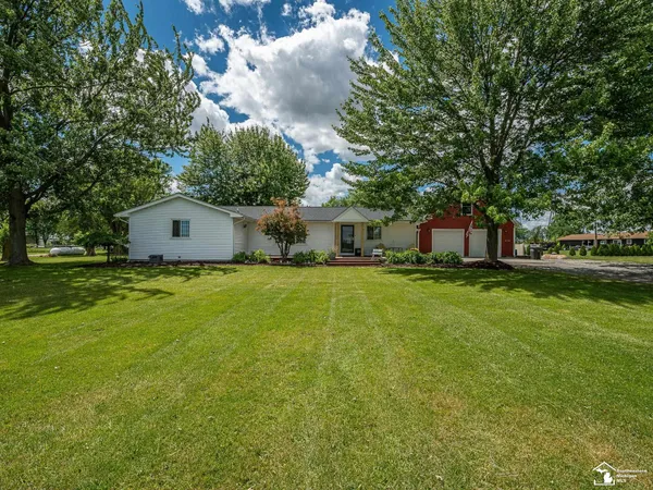$379,900 | 10937 Armstrong Road, South Rockwood, MI 48179