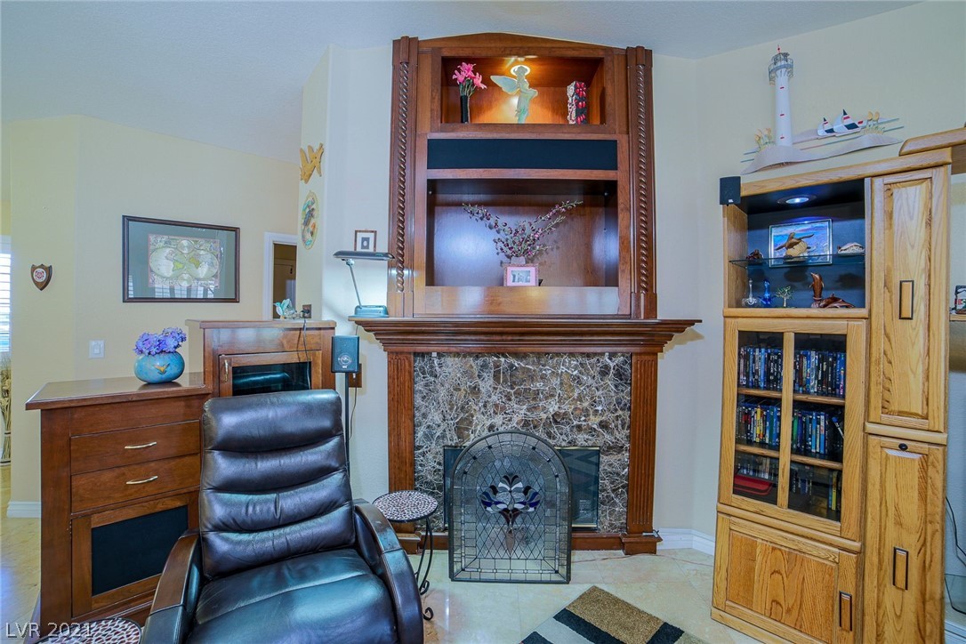 1069 Pennyfeather Road Henderson, NV 89015 - Photo 8 of 39 Gallery Image 8