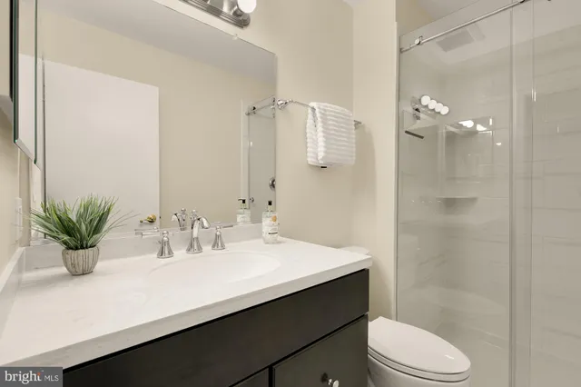 $3,350 | 2038 Derby Ridge Lane, Unit 35, Silver Spring, MD 20910