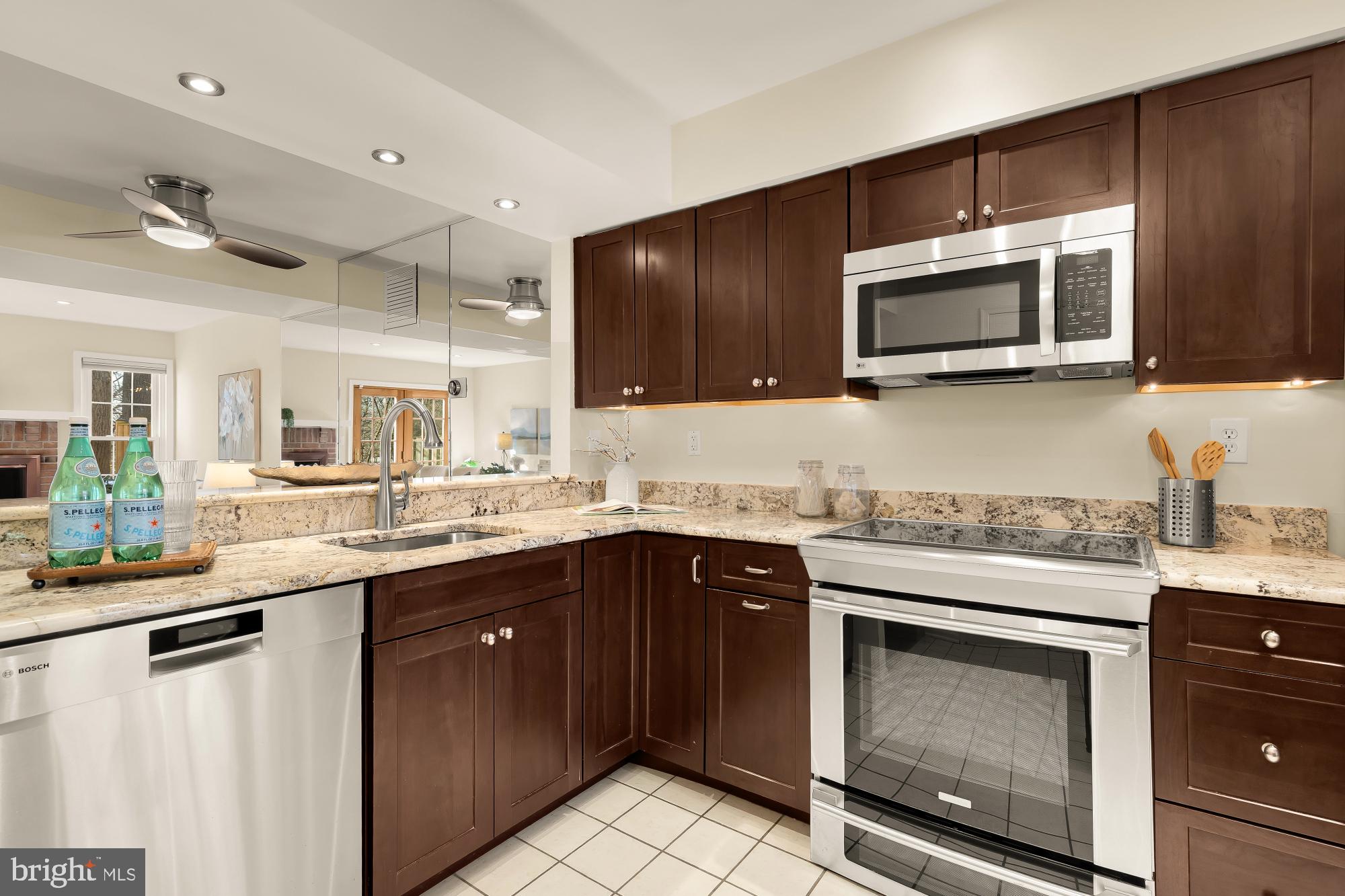 2038 Derby Ridge Lane, Unit 35 Silver Spring, MD 20910 - Photo 4 of 30