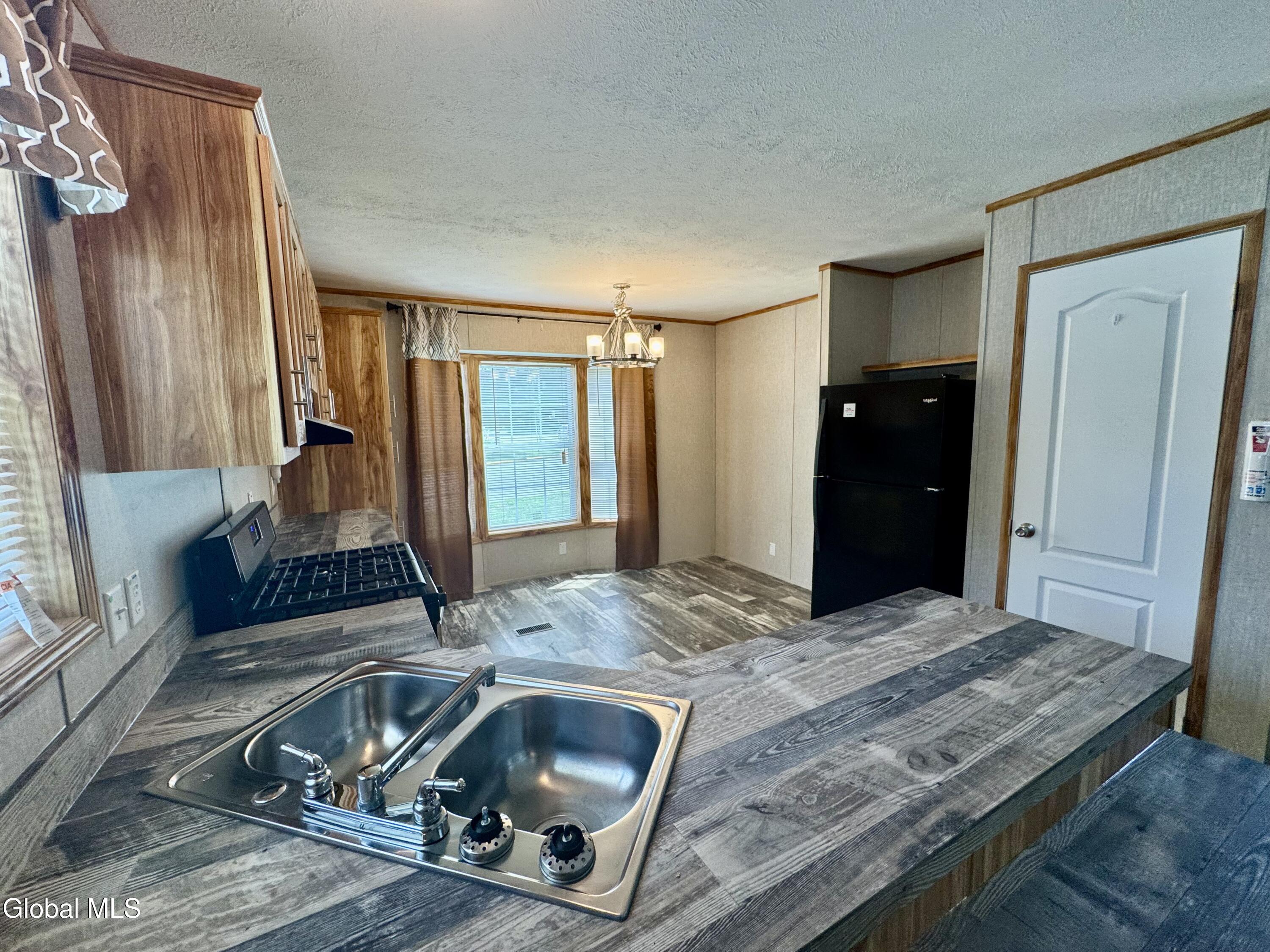 201 Ash Street Corinth, NY 12822 - Photo 7 of 17 IMG_3211