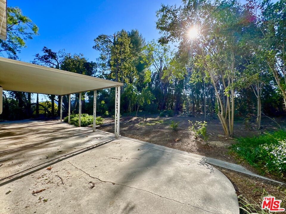 26026 Adamor Road Calabasas, CA 91302 - Photo 37 of 42 Gallery Image 37
