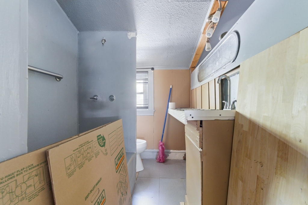 116 Irving Street Fall River, MA 02723 - Photo 15 of 23