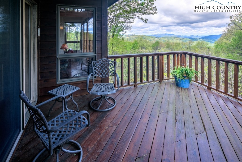 218 Grassy Gap Loop Road Beech Mountain, NC 28604 - Photo 16 of 50 Gallery Image 16