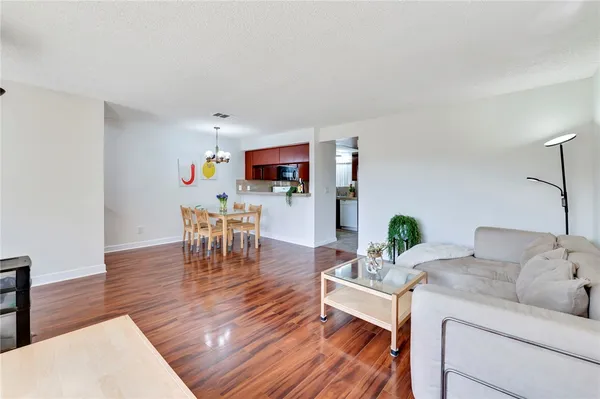 $559,000 | 16331 Cornuta Avenue, Unit E, Bellflower, CA 90706