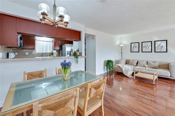 $559,000 | 16331 Cornuta Avenue, Unit E, Bellflower, CA 90706