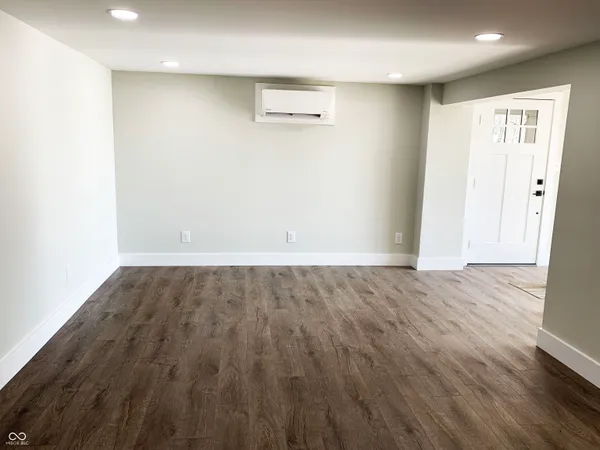 $1,400 | 9271 Mallard Drive, Rockville, IN 47872