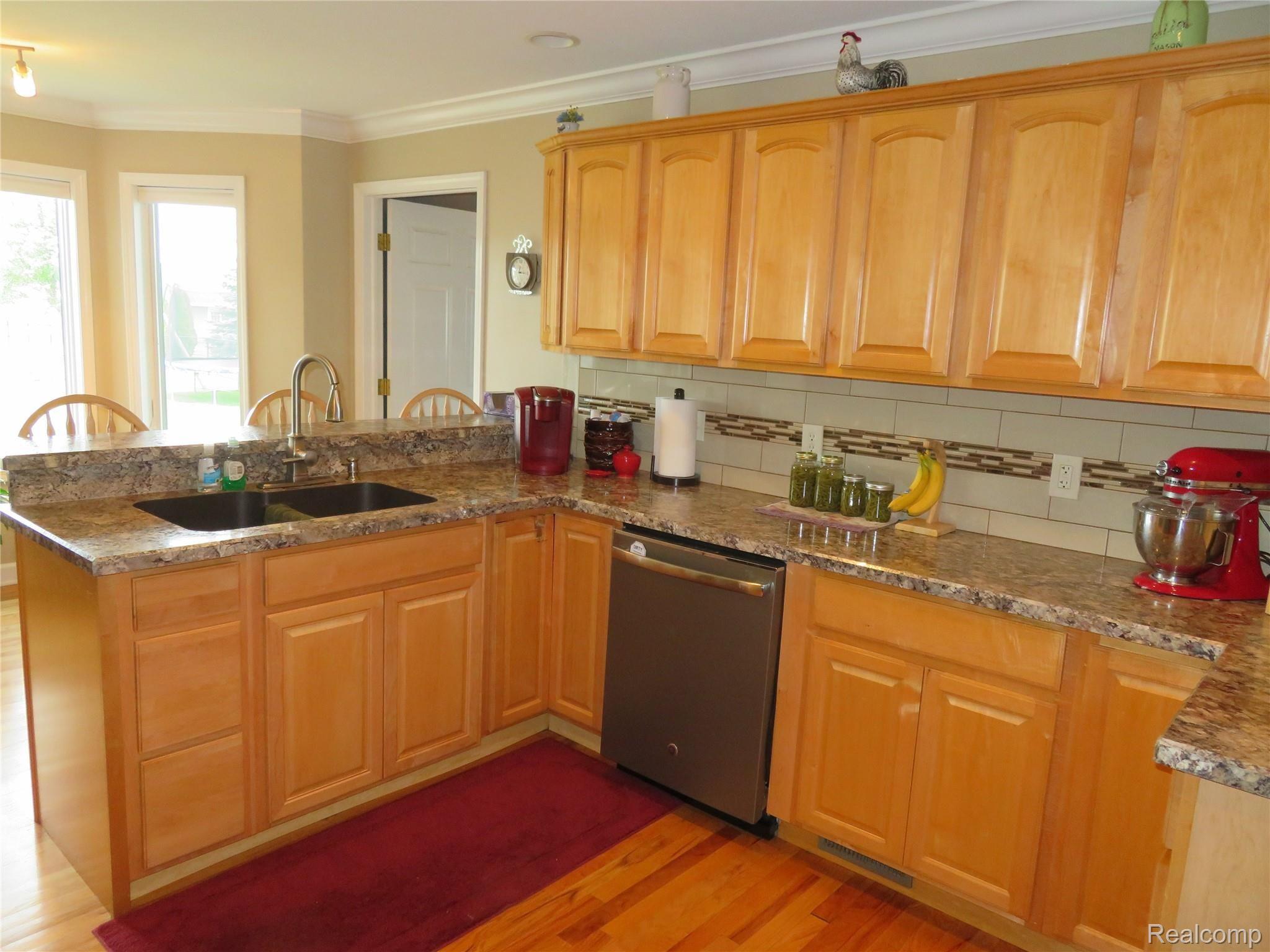 1433 Reid Road Grand Blanc, MI 48439 - Photo 3 of 45 IMG_1124.JPG