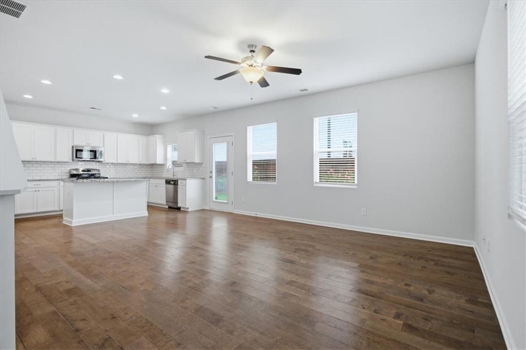 585 Summit Point Canton, GA 30114 - Photo 7 of 30